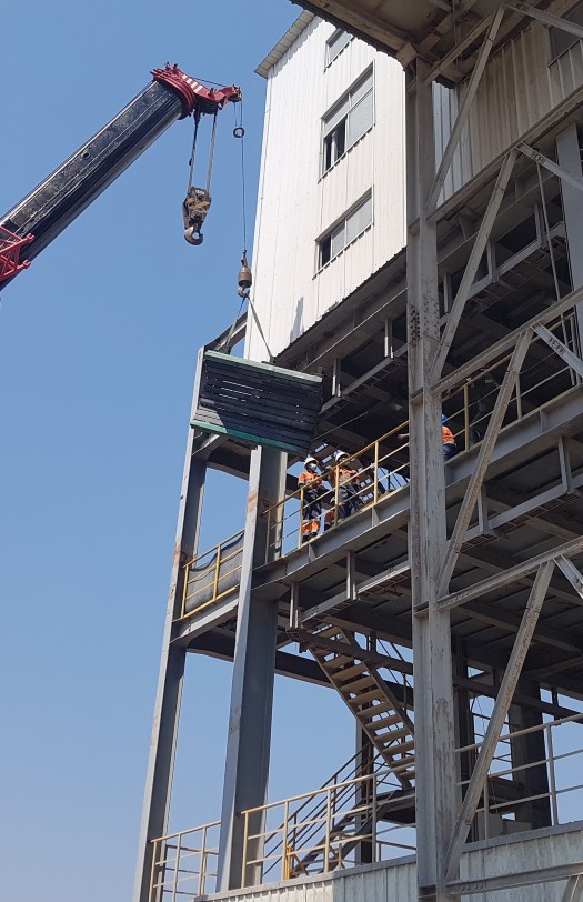 Choose Us w-full h-auto